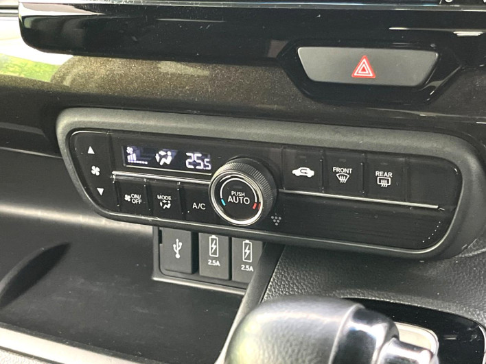 2018 Honda N-BOX CUSTOM DBA-JF3 (UW-69f6bc29a5f12)[20]