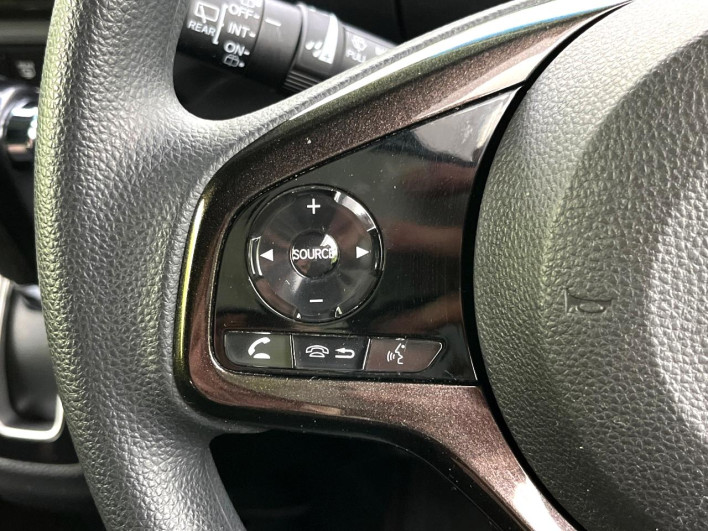 2018 Honda N-BOX CUSTOM DBA-JF3 (UW-69f6bc29a5f12)[15]