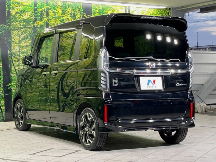 2018 Honda N-BOX CUSTOM DBA-JF3 (UW-69f6bc2d32368)[7]