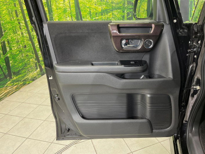 2018 Honda N-BOX CUSTOM DBA-JF3 (UW-69f6bc2d32368)[13]