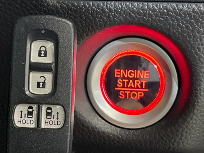 2018 Honda N-BOX CUSTOM DBA-JF3 (UW-69f6bc2d32368)[22]