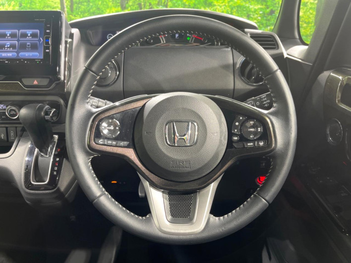 2019 Honda N-BOX CUSTOM DBA-JF3 (UW-69f6bc2d9a575)[27]
