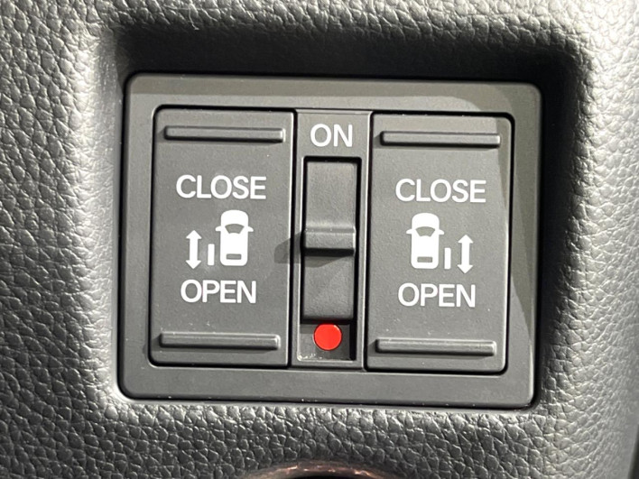 2019 Honda N-BOX CUSTOM DBA-JF3 (UW-69f6bc2d9a575)[12]
