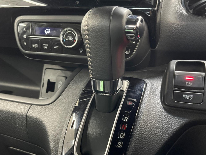 2023 Honda N-BOX CUSTOM 6BA-JF3 (UW-69f6bc2fca243)[23]