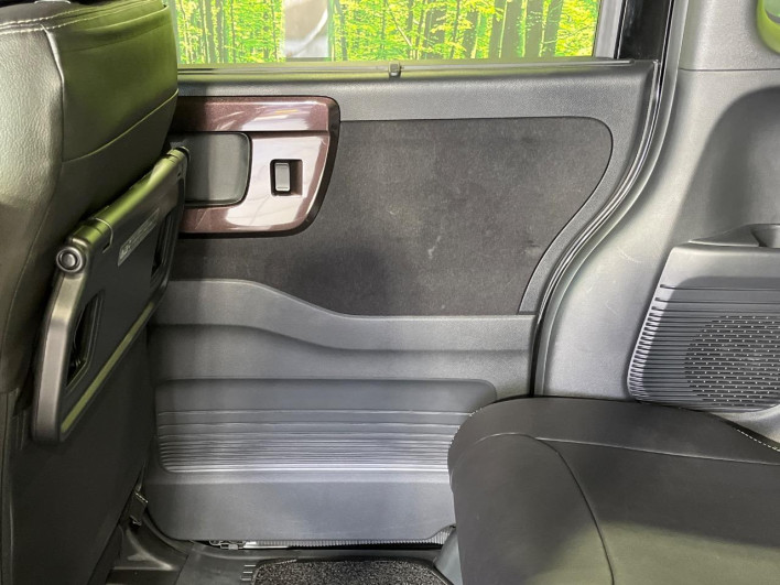 2019 Honda N-BOX CUSTOM DBA-JF4 (UW-69f6bc336f6b5)[20]