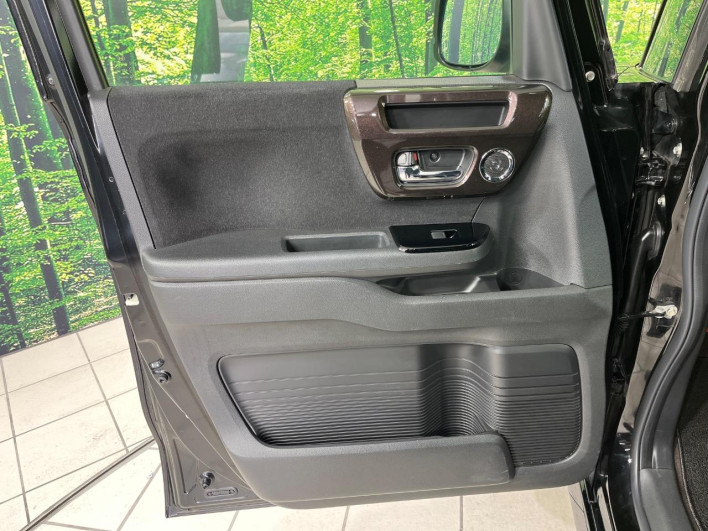 2019 Honda N-BOX CUSTOM DBA-JF4 (UW-69f6bc336f6b5)[21]