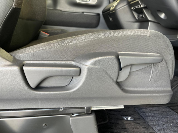 2024 Honda N-BOX CUSTOM 6BA-JF5 (UW-69f6bc37b9aee)[26]
