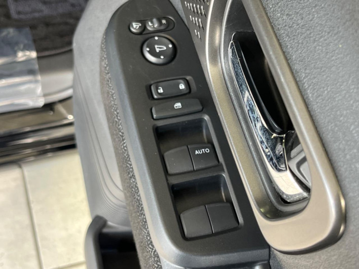 2024 Honda N-BOX CUSTOM 6BA-JF5 (UW-69f6bc37b9aee)[25]