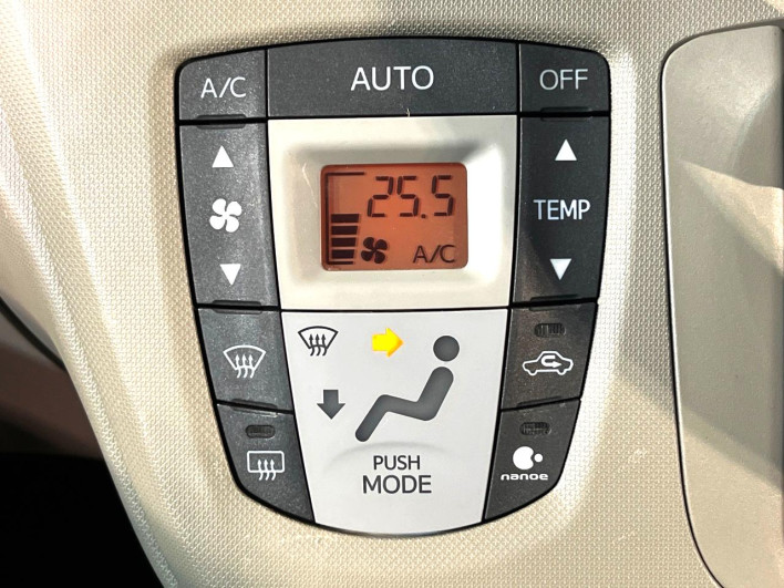 2012 Daihatsu Move DBA-LA110S (UW-69f6bc4cd26b3)[16]