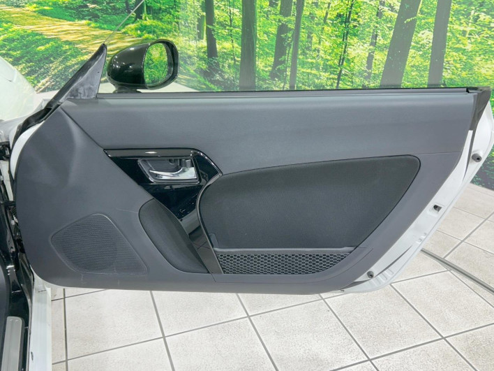 2020 Toyota Copen 3BA-LA400A (UW-69f6bc5764c42)[27]