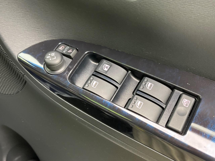 2017 Daihatsu Tanto DBA-LA600S (UW-69f6bc5cc9b36)[10]