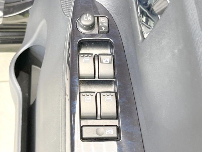 2018 Daihatsu Tanto DBA-LA600S (UW-69f6bc5e81d62)[29]
