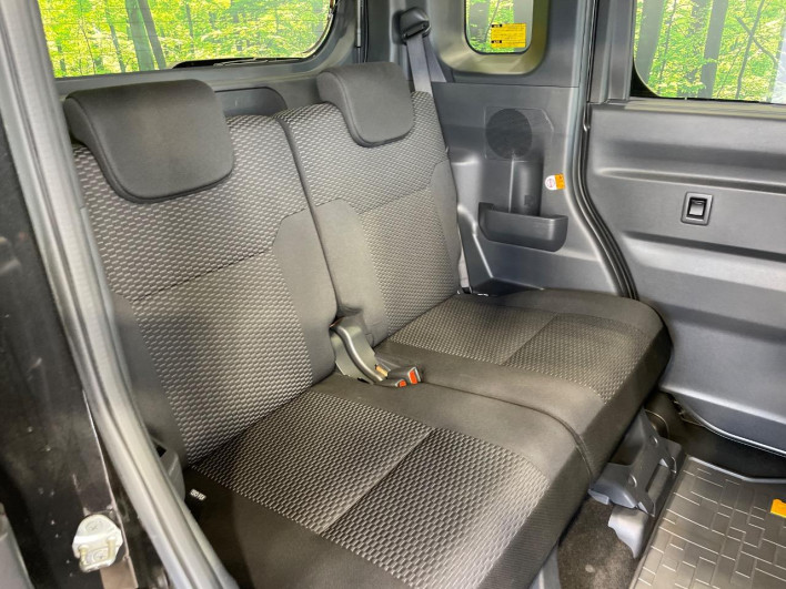 2014 Daihatsu Wake DBA-LA700S (UW-69f6bc6635585)[12]