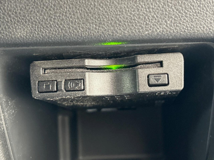 2016 Daihatsu Wake DBA-LA700S (UW-69f6bc66d6f89)[27]