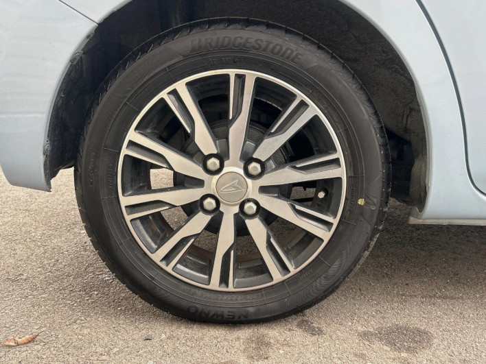 2016 Daihatsu Wake DBA-LA700S (UW-69f6bc66d6f89)[11]