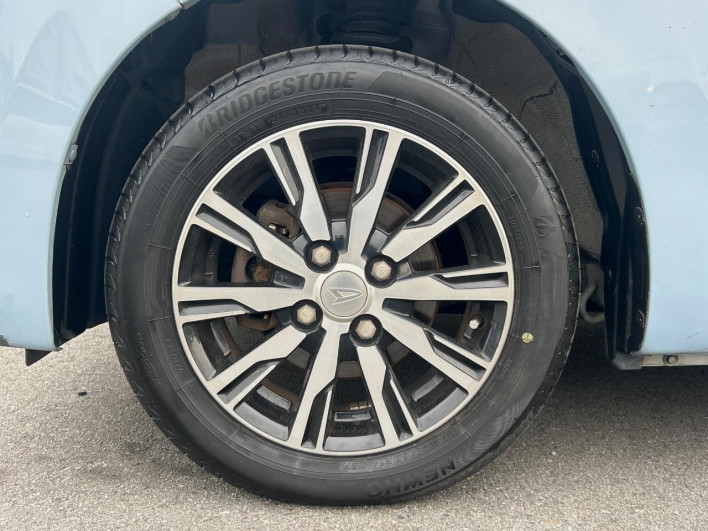 2016 Daihatsu Wake DBA-LA700S (UW-69f6bc66d6f89)[16]
