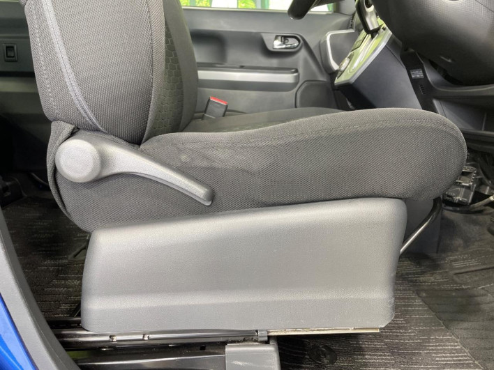 2015 Daihatsu Wake DBA-LA710S (UW-69f6bc6841d4f)[21]