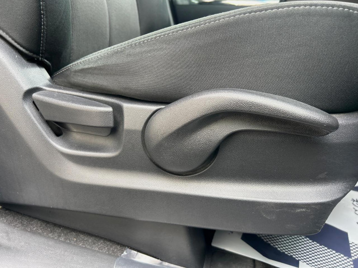 2013 Mazda MPV DBA-LY3P (UW-69f6bc7021074)[21]