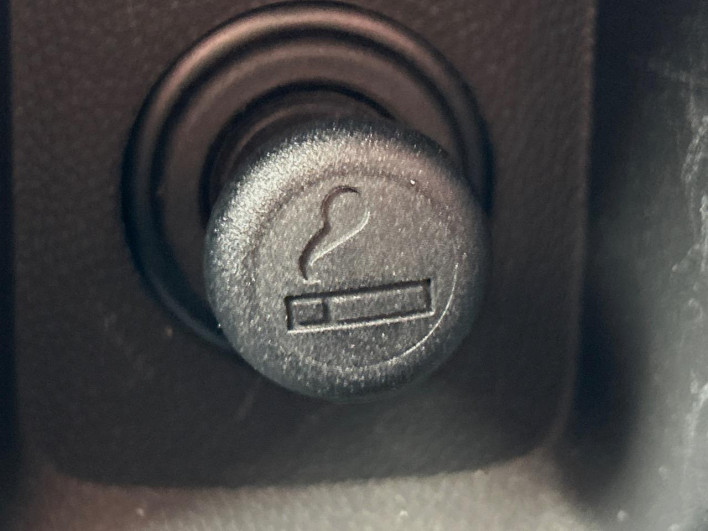 2013 Mazda MPV DBA-LY3P (UW-69f6bc7021074)[28]