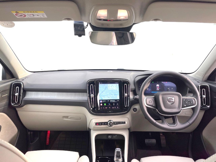 2025 Volvo XC40 5AA-XB420TXCM2 (UW-69f6bc70d7536)[27]