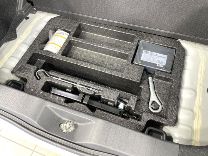 2016 Daihatsu Boon DBA-M700S (UW-69f6bc726e600)[27]