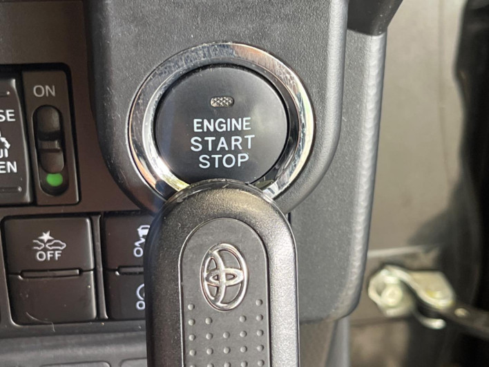 2018 Toyota Roomy DBA-M900A (UW-69f6bc74d24c0)[22]