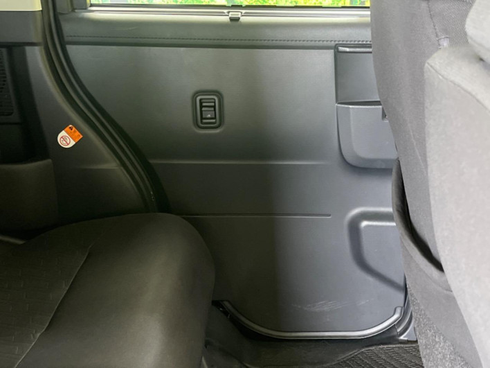 2018 Toyota Roomy DBA-M900A (UW-69f6bc74d24c0)[17]