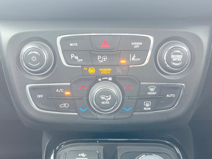 2018 Chrysler Jeep Compass ABA-M624 (UW-69f6bc811e98c)[20]