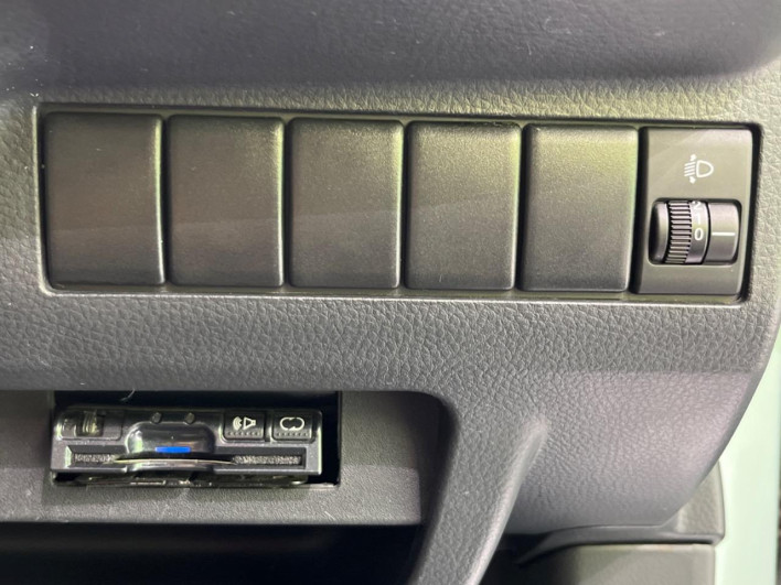 2013 Suzuki MR Wagon DBA-MF33S (UW-69f6bc815add3)[26]
