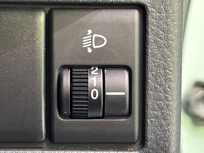 2013 Suzuki MR Wagon DBA-MF33S (UW-69f6bc815add3)[28]