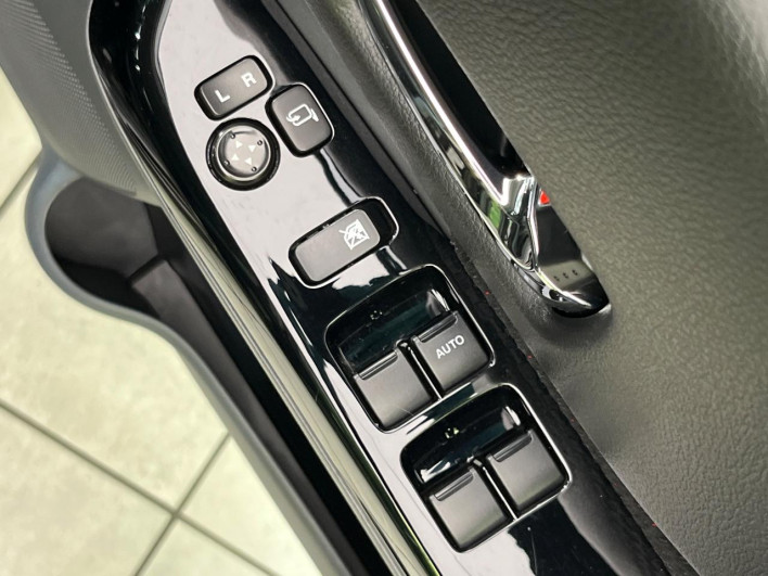 2015 Suzuki Spacia Custom DAA-MK42S (UW-69f6bc8e6f14d)[5]