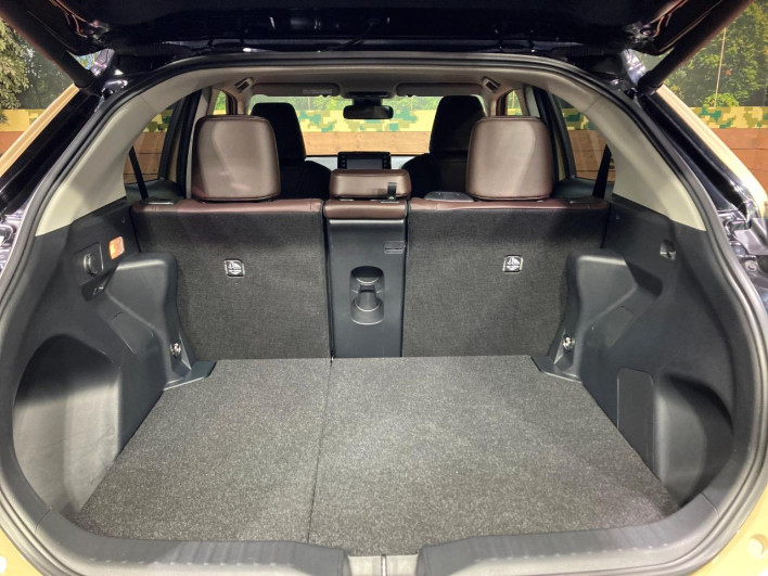 2022 Toyota Yaris Cross 6AA-MXPJ10 (UW-69f6bcb07d033)[25]