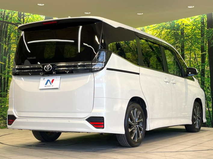 2022 Toyota Voxy 6BA-MZRA90W (UW-69f6bcc6b6606)[14]