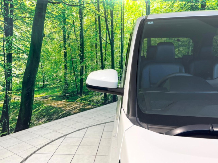 2022 Toyota Voxy 6BA-MZRA90W (UW-69f6bcc6b6606)[19]