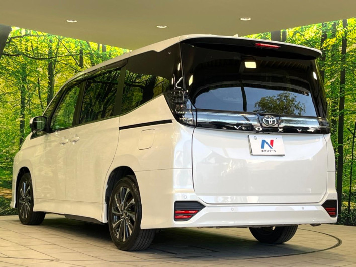 2022 Toyota Voxy 6BA-MZRA90W (UW-69f6bcc6b6606)[16]