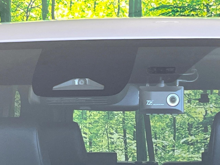 2022 Toyota Voxy 6BA-MZRA90W (UW-69f6bcc6b6606)[8]