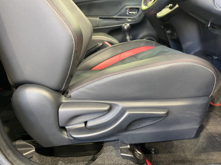 2015 Toyota Vitz DBA-NCP131 (UW-69f6bccac8308)[29]
