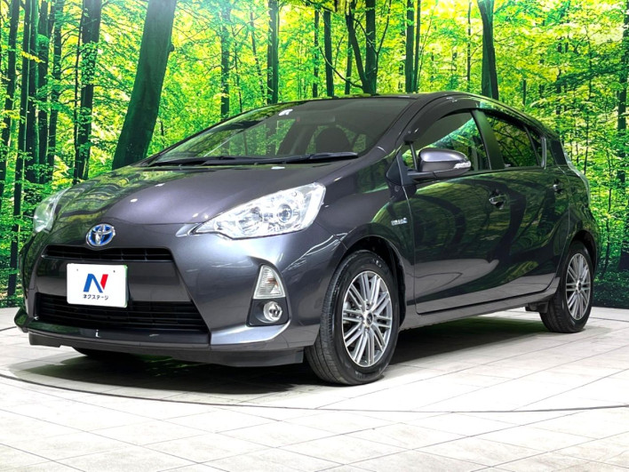 2013 Toyota Aqua DAA-NHP10 (UW-69f6bccd95165)[5]