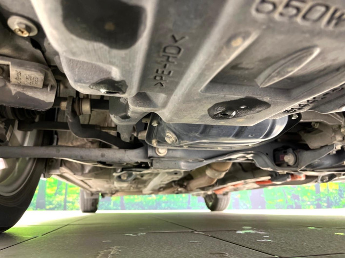 2013 Toyota Aqua DAA-NHP10 (UW-69f6bccd95165)[23]