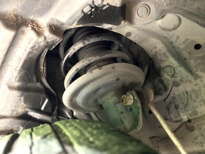 2013 Toyota Aqua DAA-NHP10 (UW-69f6bccd95165)[22]