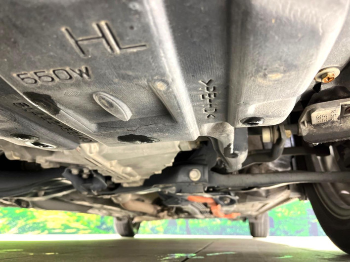 2013 Toyota Aqua DAA-NHP10 (UW-69f6bccd95165)[24]