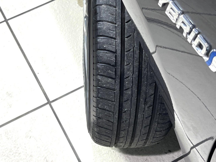 2013 Toyota Aqua DAA-NHP10 (UW-69f6bccd95165)[19]