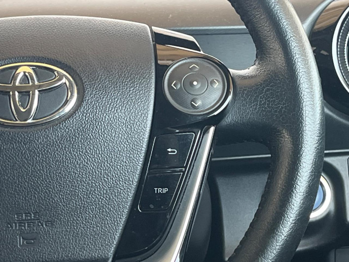 2018 Toyota Aqua DAA-NHP10 (UW-69f6bcd0c5186)[18]