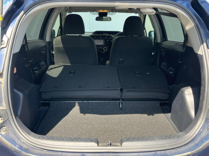 2018 Toyota Aqua DAA-NHP10 (UW-69f6bcd0c5186)[10]