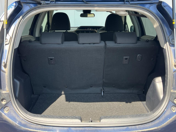 2018 Toyota Aqua DAA-NHP10 (UW-69f6bcd0c5186)[9]