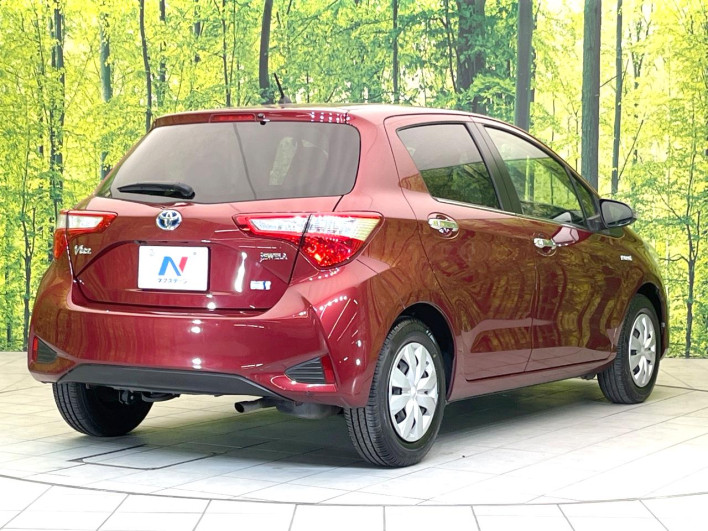 2017 Toyota Vitz DAA-NHP130 (UW-69f6bcd224fa1)[23]