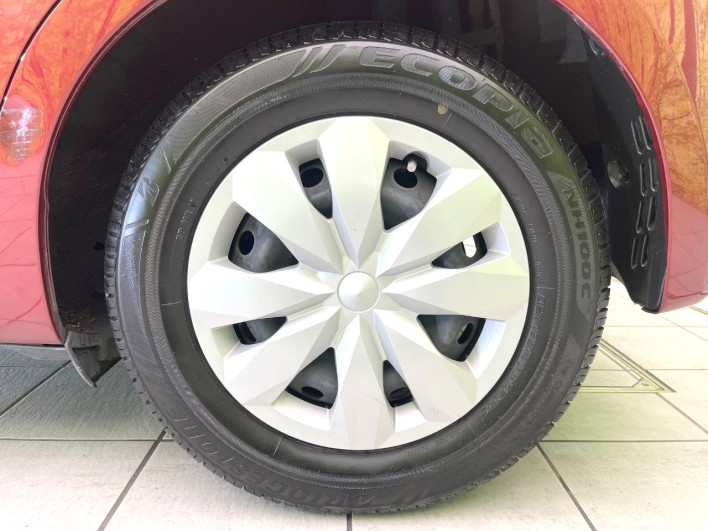 2017 Toyota Vitz DAA-NHP130 (UW-69f6bcd224fa1)[10]