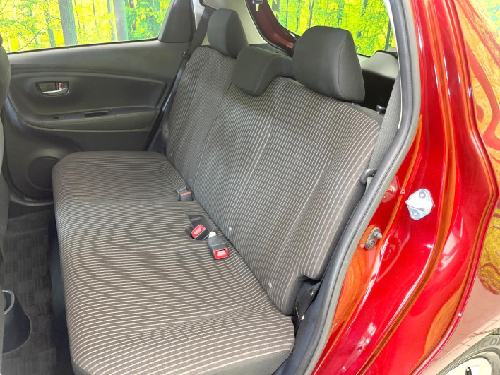 2017 Toyota Vitz DAA-NHP130 (UW-69f6bcd224fa1)[16]