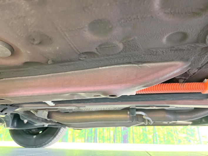 2017 Toyota Vitz DAA-NHP130 (UW-69f6bcd224fa1)[25]
