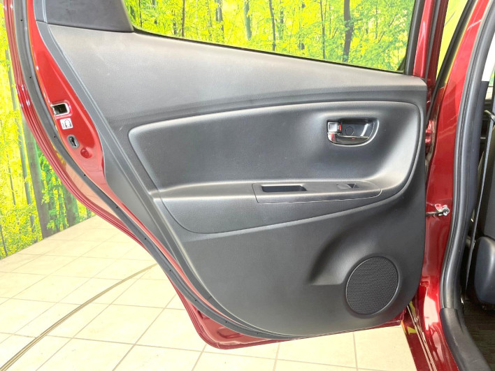 2017 Toyota Vitz DAA-NHP130 (UW-69f6bcd224fa1)[27]
